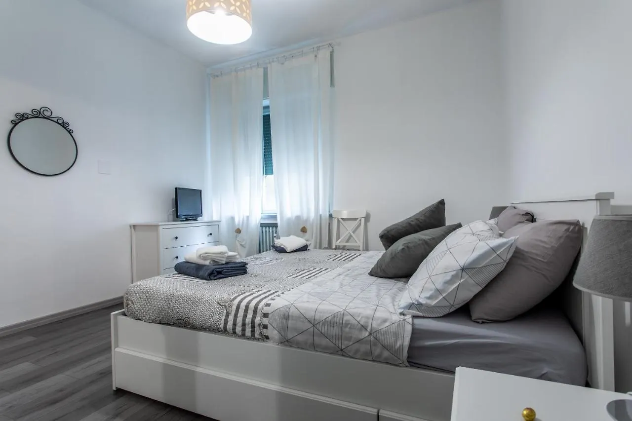 Moon River House Apartment Verona