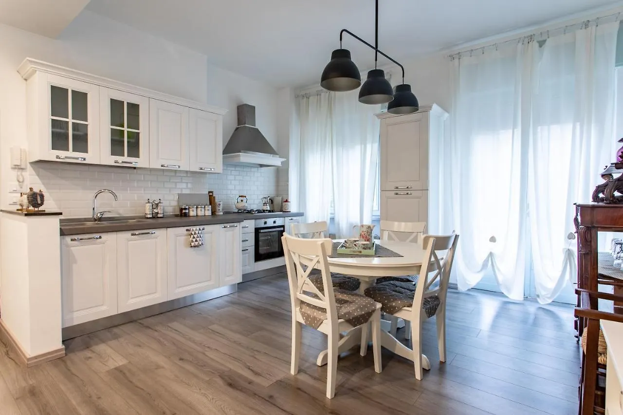 Moon River House Apartment Verona 0*,  Italy